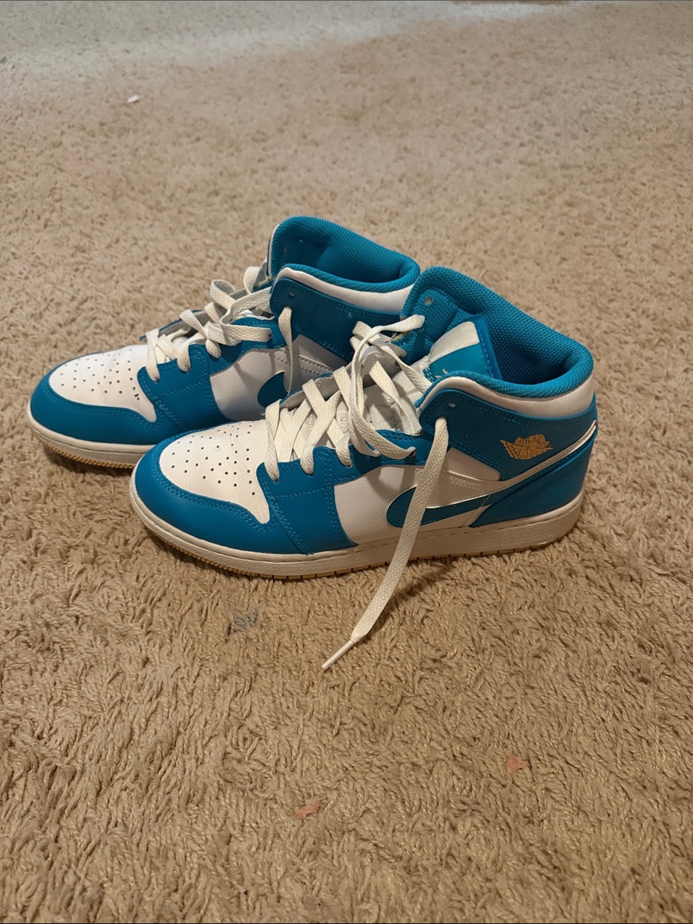 Blue and White Mid-Top Athletic nike air jordan’s